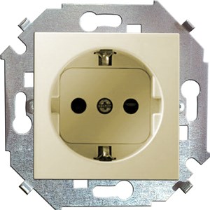 1591432-031 S15 Механизм розетки 1 гнездо с заземлением, слоновая кость (уп.20шт.) Simon Electric 1591432-031 - фото 618440