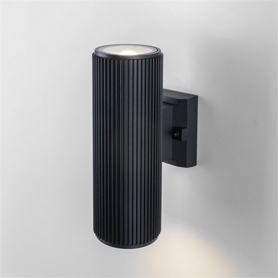 1403 TECHNO черный Уличный настенный светильник Strict IP54 Elektrostandart a033490 - фото 619722