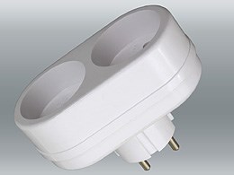 2T Двойник на 2 гнезда без заземления (уп.40шт.) TOKER 2T - фото 620048