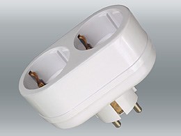 2T2 Двойник на 2 гнезда с заземлением, белый (уп.40шт.) TOKER 4607036302519