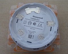 TC806ES1012/TC806Е1012M01 Дымовой адресно-аналоговый оптико-электронный извещатель белый HONEYWELL TC806ES1012